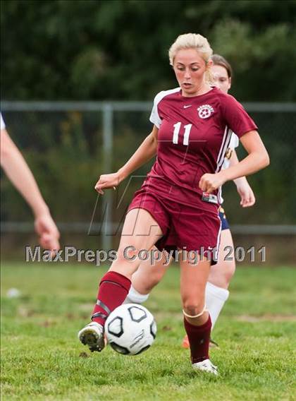 Thumbnail 1 in Monument Mountain vs. Mount Everett (Kick It For Kidneys Tournament) photogallery.