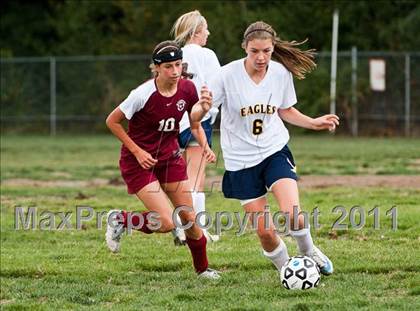 Thumbnail 2 in Monument Mountain vs. Mount Everett (Kick It For Kidneys Tournament) photogallery.