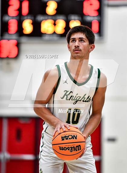 Thumbnail 2 in San Dimas vs. Ontario Christian photogallery.