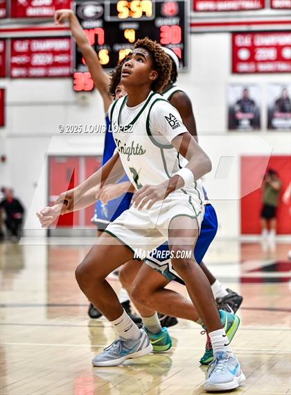 Thumbnail 2 in San Dimas vs. Ontario Christian photogallery.