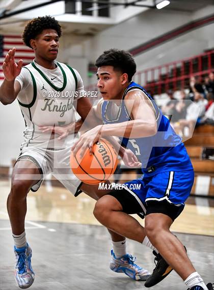 Thumbnail 2 in San Dimas vs. Ontario Christian photogallery.