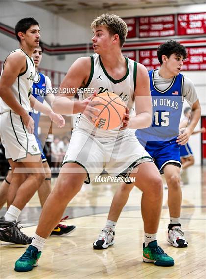 Thumbnail 3 in San Dimas vs. Ontario Christian photogallery.