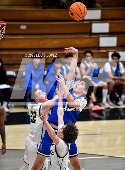 Thumbnail 1 in San Dimas vs. Ontario Christian photogallery.