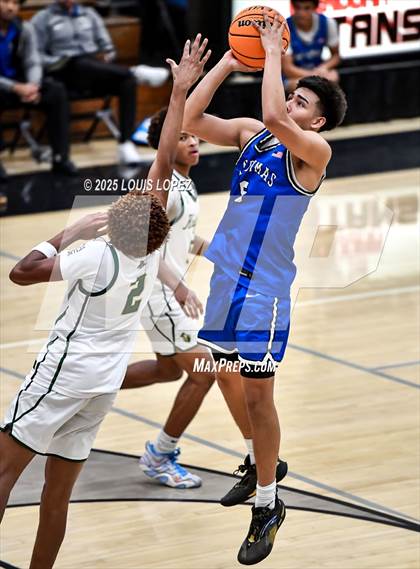 Thumbnail 3 in San Dimas vs. Ontario Christian photogallery.