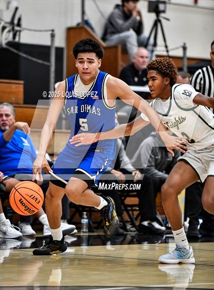 Thumbnail 2 in San Dimas vs. Ontario Christian photogallery.