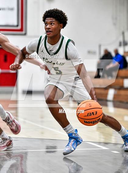 Thumbnail 3 in San Dimas vs. Ontario Christian photogallery.