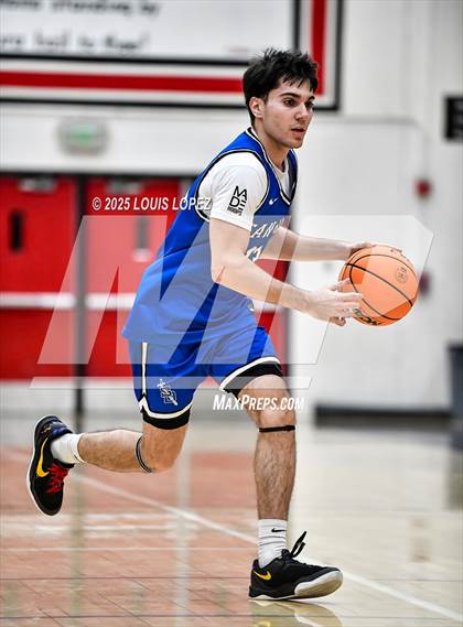 Thumbnail 2 in San Dimas vs. Ontario Christian photogallery.