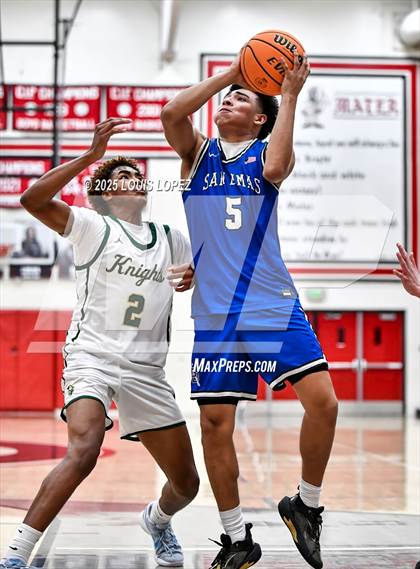 Thumbnail 1 in San Dimas vs. Ontario Christian photogallery.