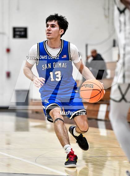 Thumbnail 3 in San Dimas vs. Ontario Christian photogallery.