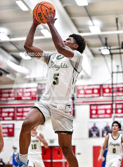 Thumbnail 3 in San Dimas vs. Ontario Christian photogallery.