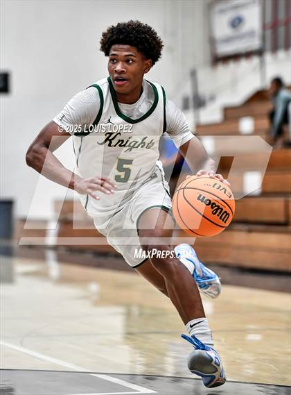 Thumbnail 1 in San Dimas vs. Ontario Christian photogallery.