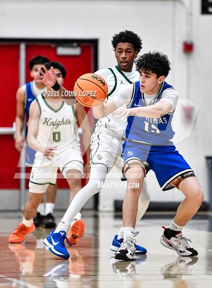 Thumbnail 1 in San Dimas vs. Ontario Christian photogallery.