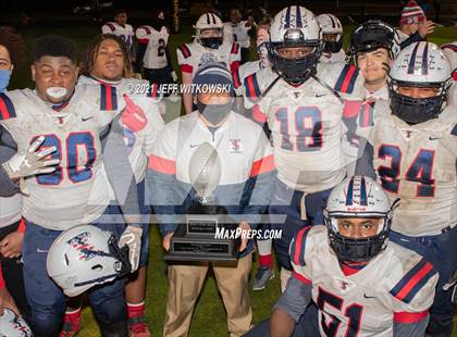 Thumbnail 1 in Terry Sanford @ Cape Fear (Battle of the Blues) photogallery.