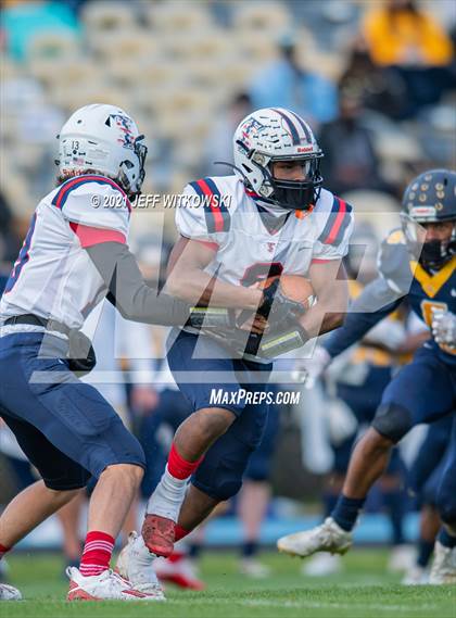 Thumbnail 2 in Terry Sanford @ Cape Fear (Battle of the Blues) photogallery.