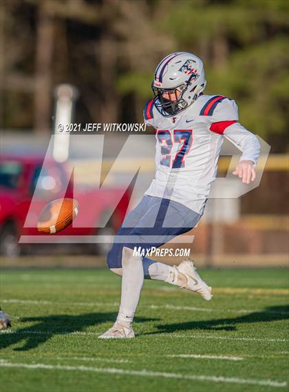 Thumbnail 1 in Terry Sanford @ Cape Fear (Battle of the Blues) photogallery.