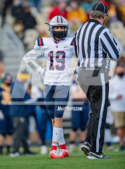 Thumbnail 3 in Terry Sanford @ Cape Fear (Battle of the Blues) photogallery.