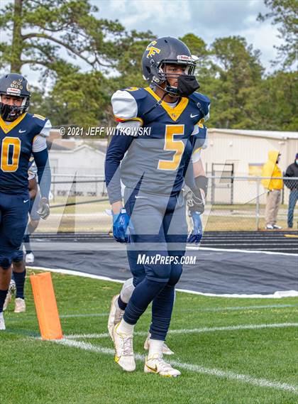 Thumbnail 3 in Terry Sanford @ Cape Fear (Battle of the Blues) photogallery.