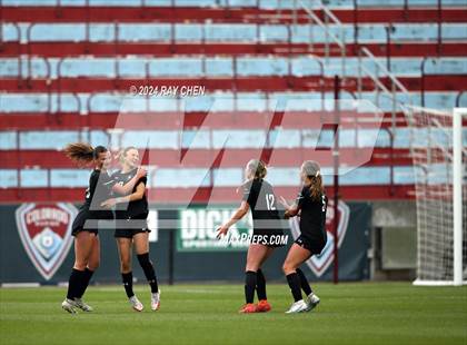 Thumbnail 3 in Colorado Academy vs. Jefferson Academy (CHSAA 3A Championship) photogallery.