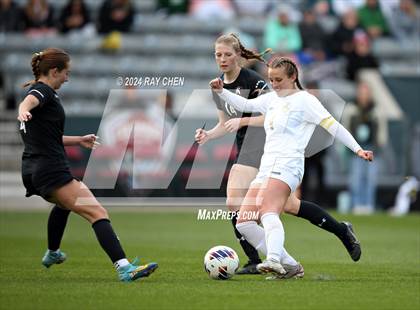 Thumbnail 2 in Colorado Academy vs. Jefferson Academy (CHSAA 3A Championship) photogallery.