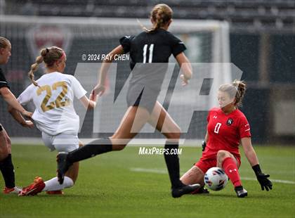 Thumbnail 2 in Colorado Academy vs. Jefferson Academy (CHSAA 3A Championship) photogallery.