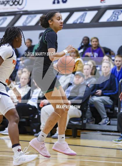 Thumbnail 1 in Staley vs Whitney Young (Sophie Cunningham Classic) photogallery.