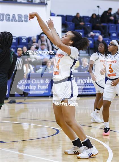 Thumbnail 2 in Staley vs Whitney Young (Sophie Cunningham Classic) photogallery.