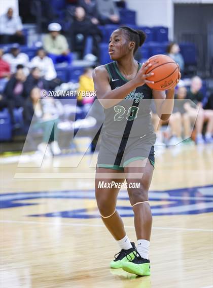 Thumbnail 3 in Staley vs Whitney Young (Sophie Cunningham Classic) photogallery.