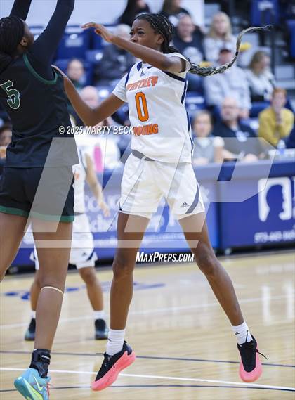 Thumbnail 2 in Staley vs Whitney Young (Sophie Cunningham Classic) photogallery.