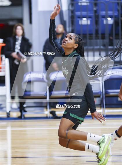 Thumbnail 2 in Staley vs Whitney Young (Sophie Cunningham Classic) photogallery.