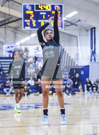 Thumbnail 2 in Staley vs Whitney Young (Sophie Cunningham Classic) photogallery.