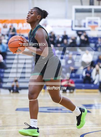 Thumbnail 1 in Staley vs Whitney Young (Sophie Cunningham Classic) photogallery.