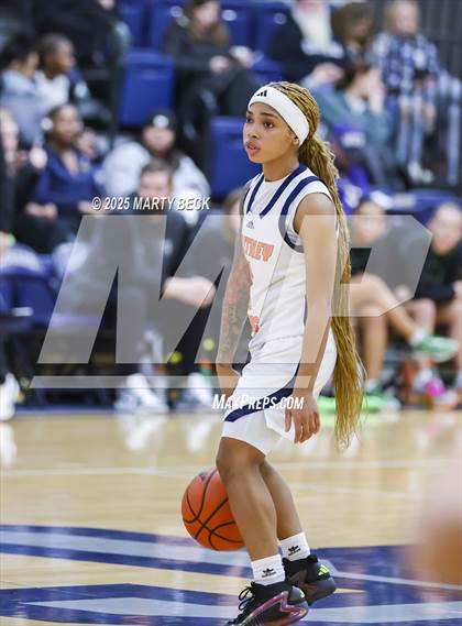 Thumbnail 3 in Staley vs Whitney Young (Sophie Cunningham Classic) photogallery.