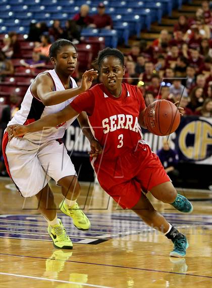 Thumbnail 1 in Salesian vs. Serra (CIF State D4 Final) photogallery.
