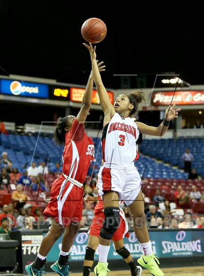 Thumbnail 2 in Salesian vs. Serra (CIF State D4 Final) photogallery.