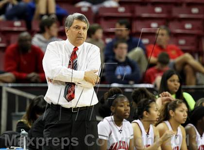 Thumbnail 1 in Salesian vs. Serra (CIF State D4 Final) photogallery.