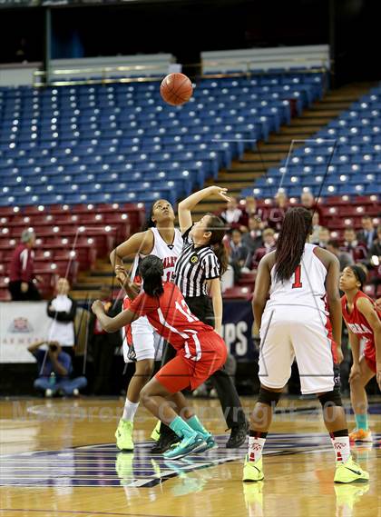 Thumbnail 2 in Salesian vs. Serra (CIF State D4 Final) photogallery.