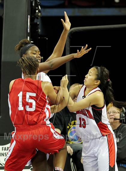 Thumbnail 3 in Salesian vs. Serra (CIF State D4 Final) photogallery.