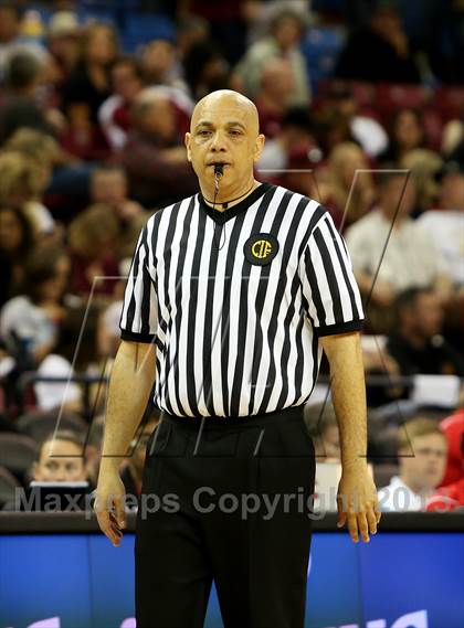 Thumbnail 3 in Salesian vs. Serra (CIF State D4 Final) photogallery.
