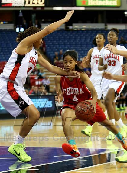 Thumbnail 3 in Salesian vs. Serra (CIF State D4 Final) photogallery.