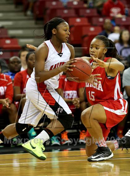 Thumbnail 2 in Salesian vs. Serra (CIF State D4 Final) photogallery.