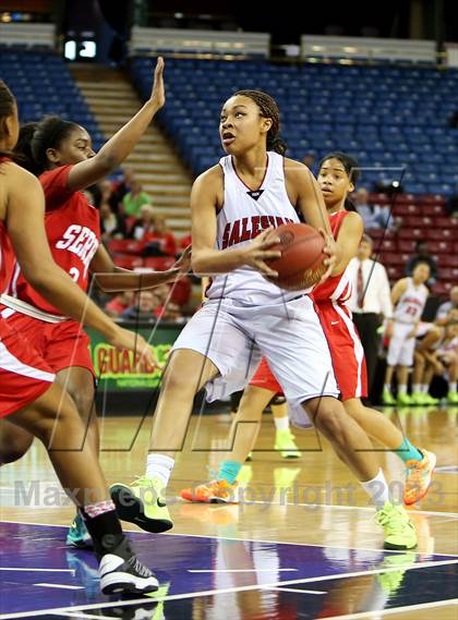 Thumbnail 2 in Salesian vs. Serra (CIF State D4 Final) photogallery.