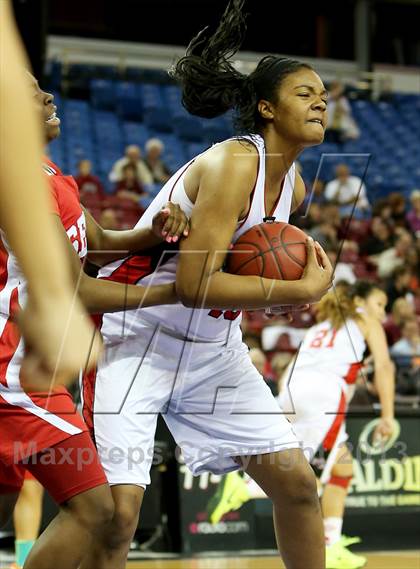 Thumbnail 2 in Salesian vs. Serra (CIF State D4 Final) photogallery.