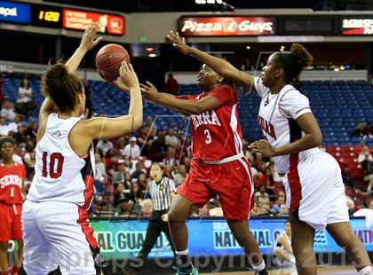 Thumbnail 1 in Salesian vs. Serra (CIF State D4 Final) photogallery.