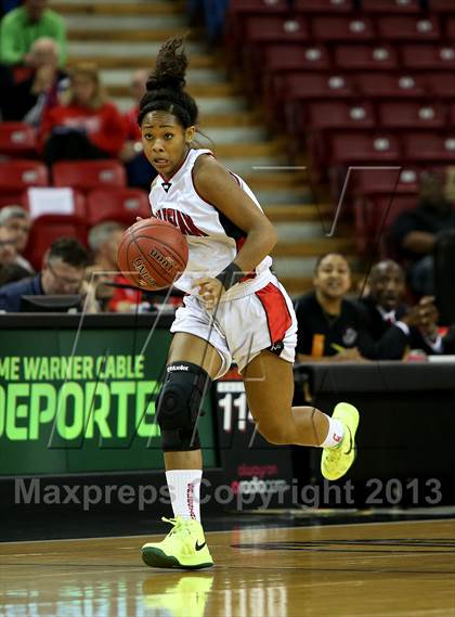 Thumbnail 2 in Salesian vs. Serra (CIF State D4 Final) photogallery.