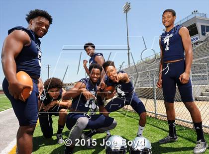 Thumbnail 1 in Clay-Chalkville (2015 Preseason Top 25 Photo Shoot)  photogallery.