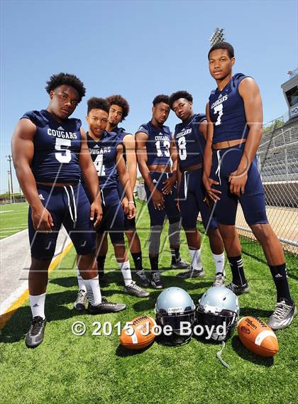 Thumbnail 1 in Clay-Chalkville (2015 Preseason Top 25 Photo Shoot)  photogallery.