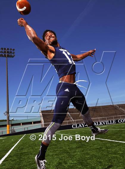 Thumbnail 3 in Clay-Chalkville (2015 Preseason Top 25 Photo Shoot)  photogallery.