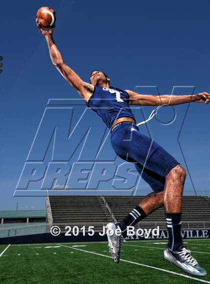 Thumbnail 3 in Clay-Chalkville (2015 Preseason Top 25 Photo Shoot)  photogallery.