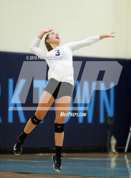 Thumbnail 3 in Washington-Lee @ Yorktown photogallery.