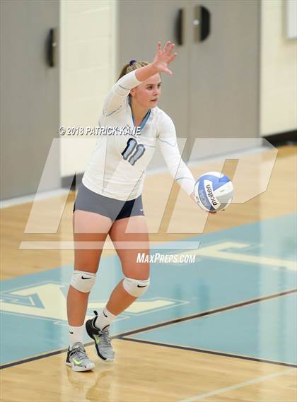 Thumbnail 3 in Washington-Lee @ Yorktown photogallery.